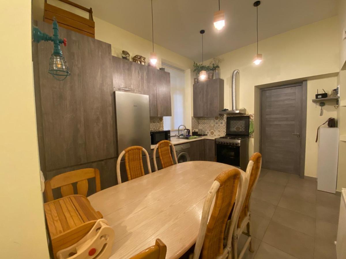 Nice Loft On Uznadze Street 트빌리시 외부 사진